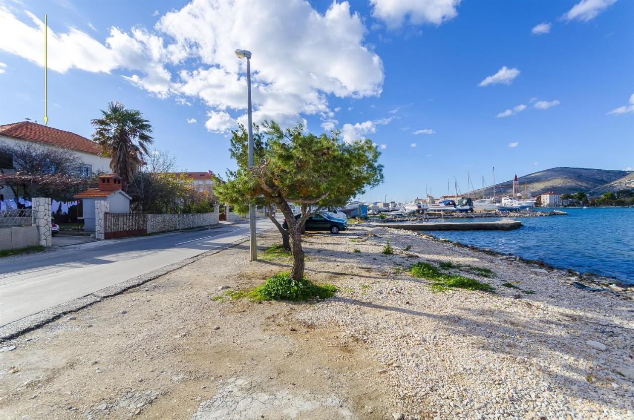 Apartments Vinko Trogir Exteriör bild